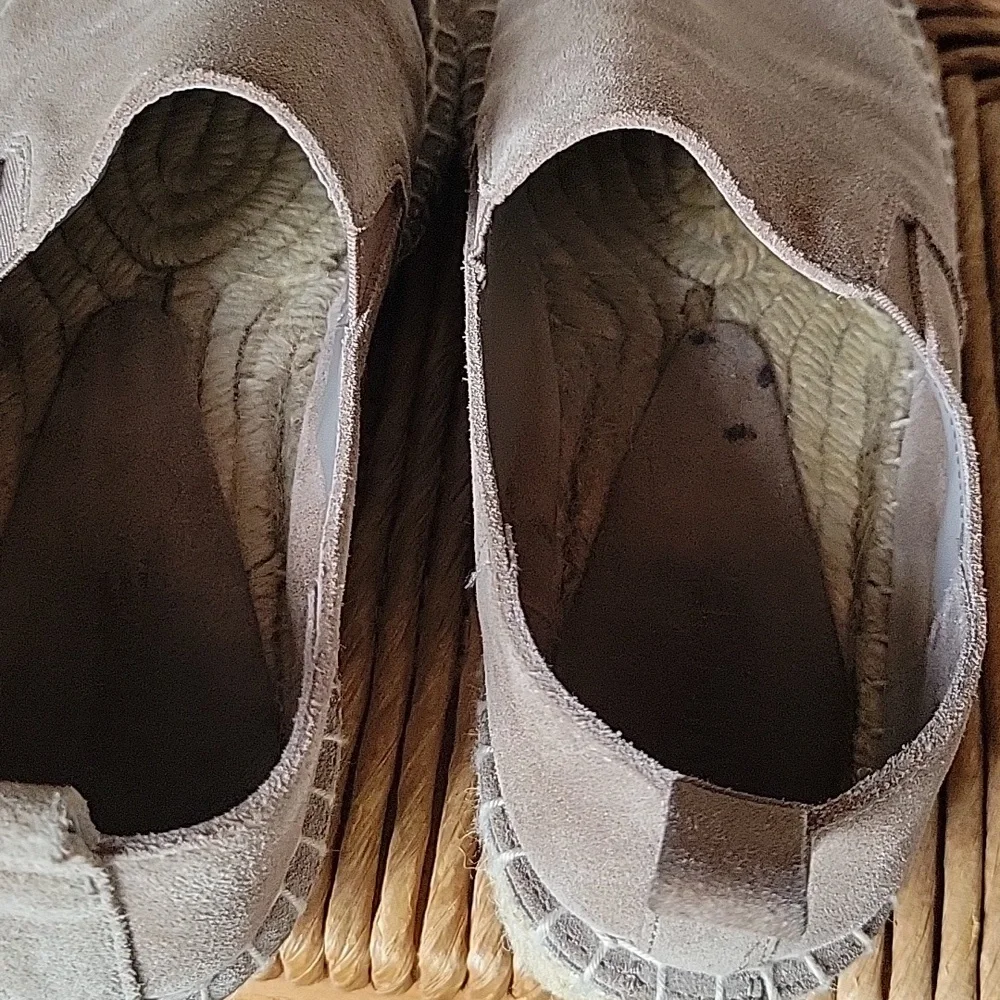 Vince Robin Espadrille Taupe Suede Flat Loafers, size 5M